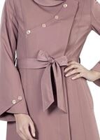 Tesettür giyim PUDRA DÜĞME DETAYLI KUŞAKLI PARDESÜ 1385 