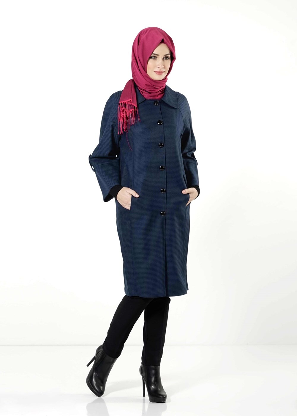Tesettür giyim LACİVERT BEBE YAKA GENİŞ KESİM TRENÇKOT 1390 