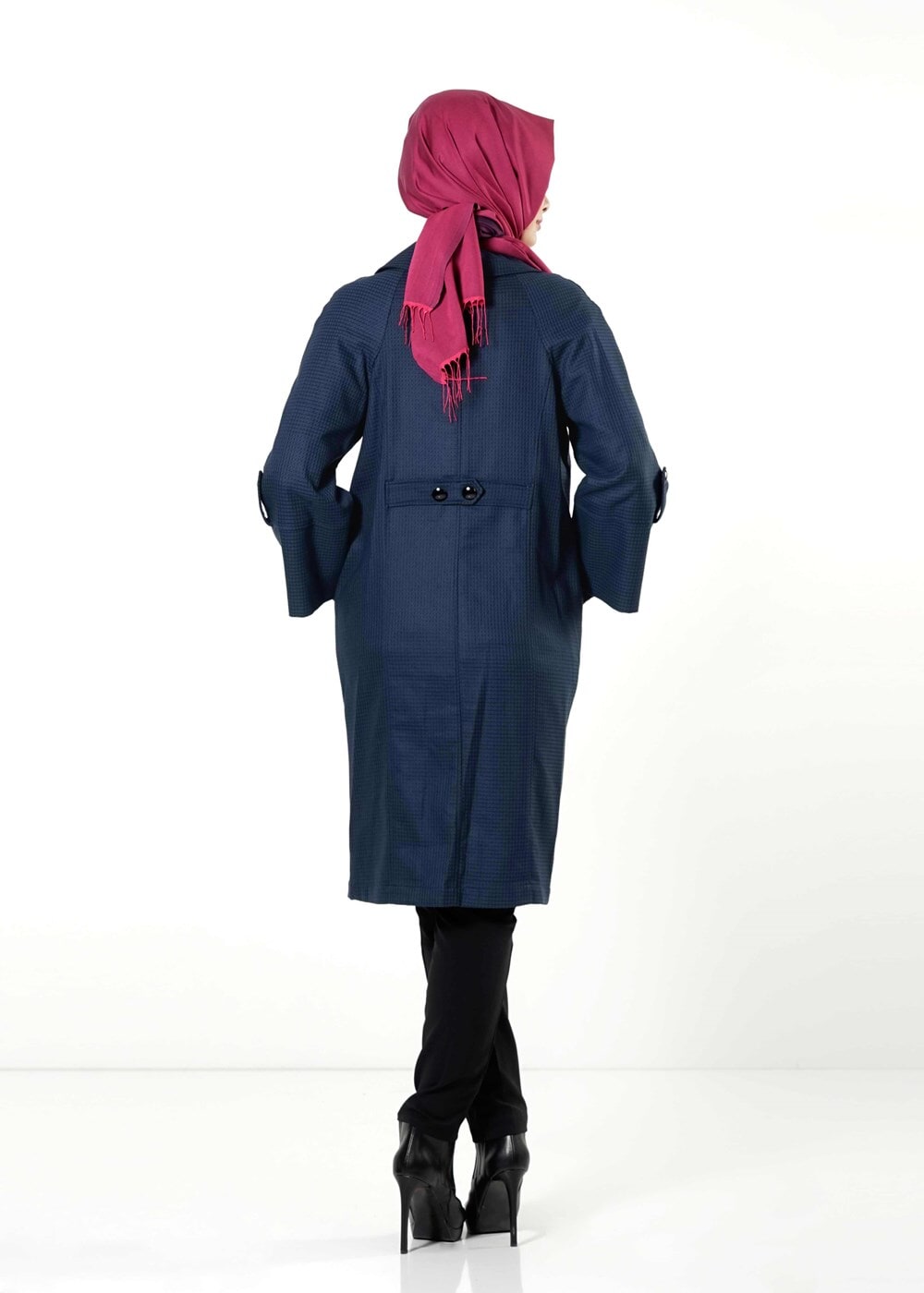 Tesettür giyim LACİVERT BEBE YAKA GENİŞ KESİM TRENÇKOT 1390 