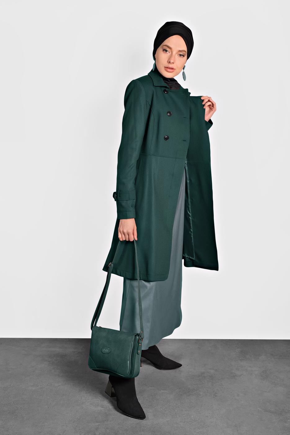 Tesettür giyim YEŞİL ALVİNA ETEĞİ VOLANLI TRENÇKOT 1405