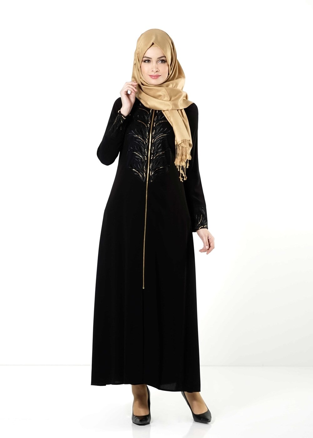 Tesettür giyim SİYAH PULLU PAYETLİ FERACE 8138 
