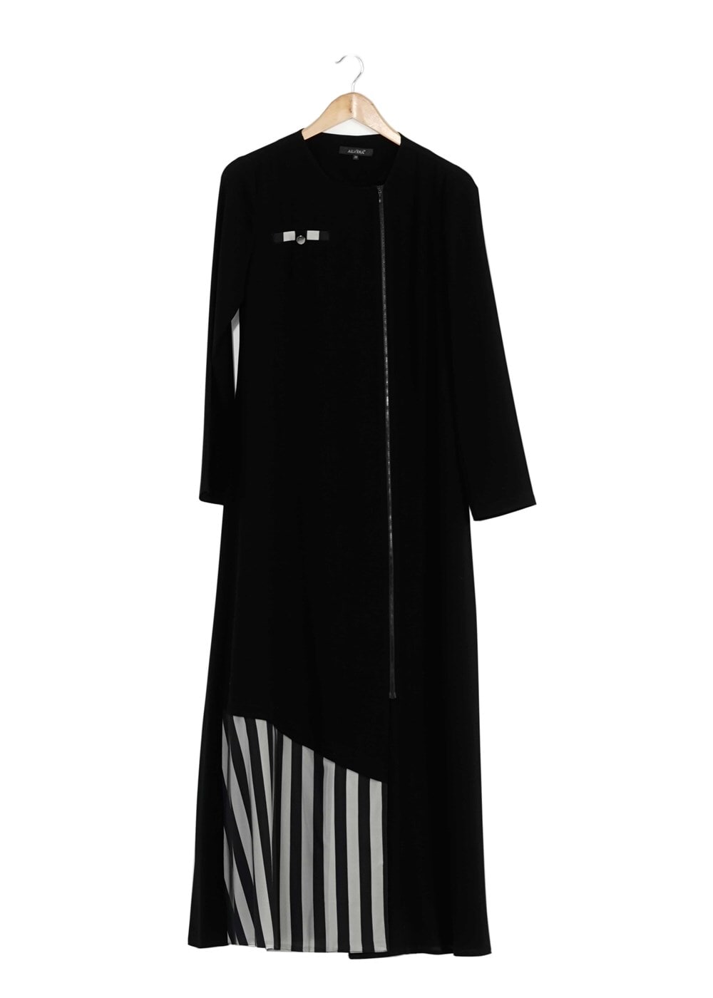 Tesettür giyim SİYAH ŞERİT DETAYLI FERACE 8168 