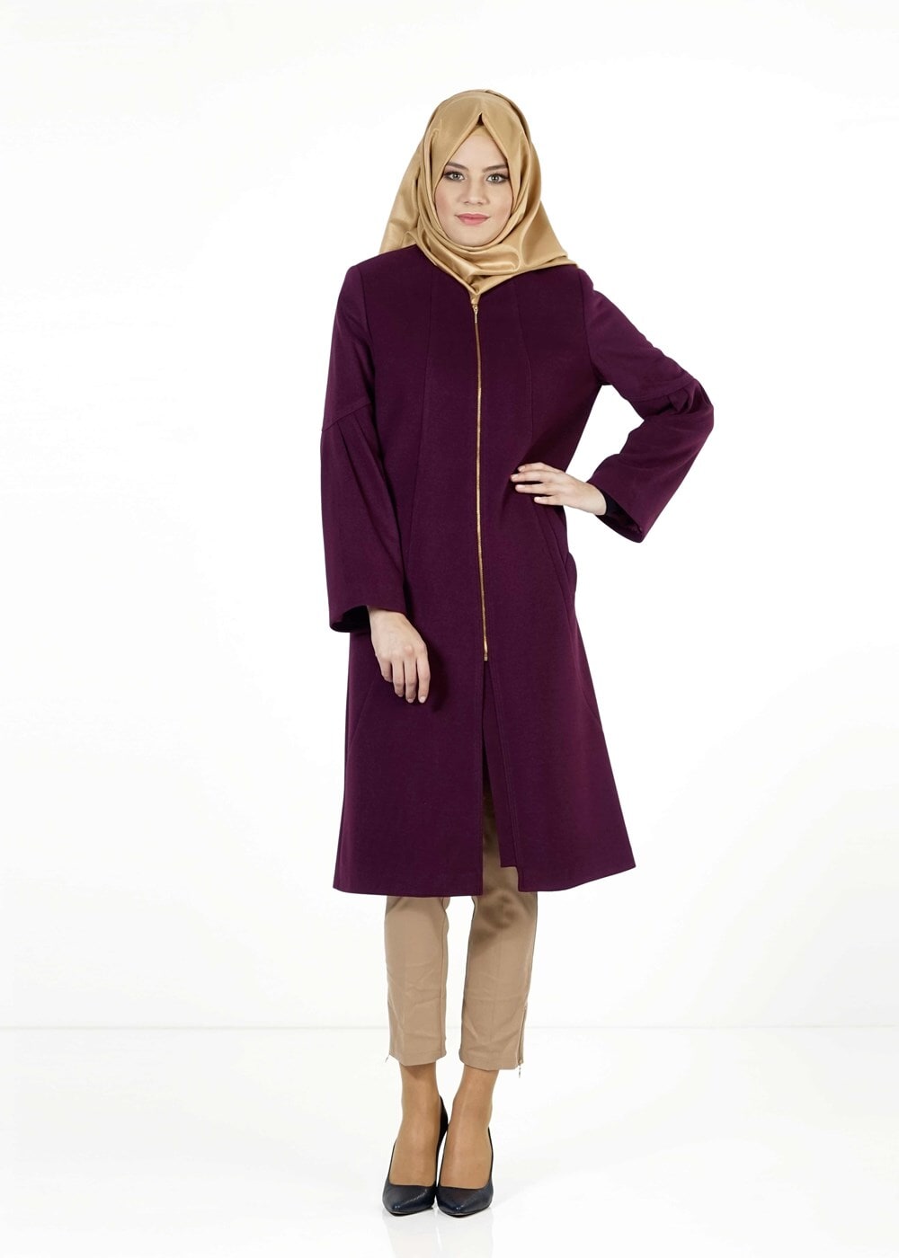 Tesettür giyim MÜRDÜM FERMUARLI GENİŞ KESİM KABAN 9297