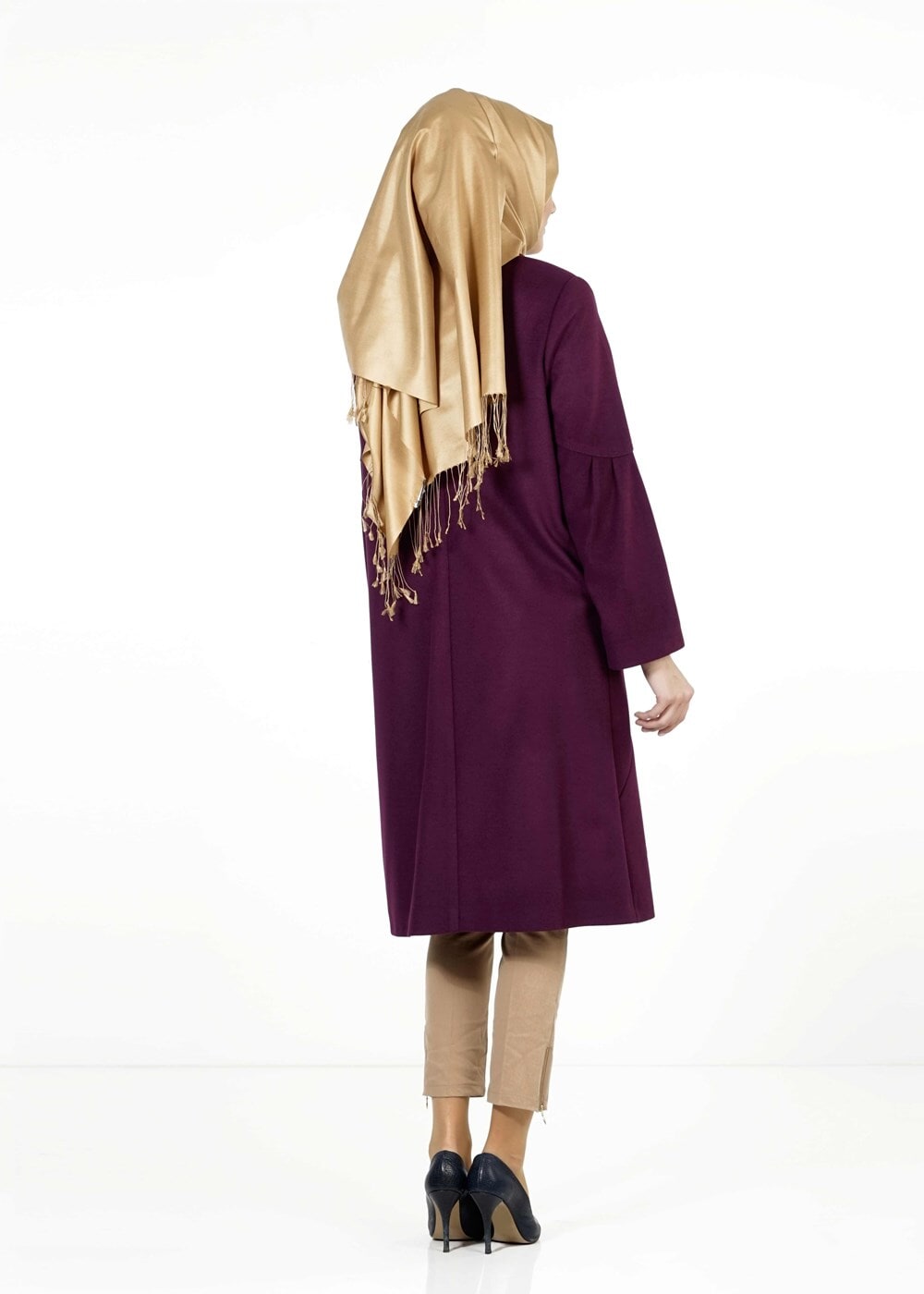 Tesettür giyim MÜRDÜM FERMUARLI GENİŞ KESİM KABAN 9297