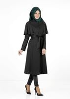 Tesettür giyim SİYAH PELERİNLİ KUŞAKLI TRENÇKOT 1380-1