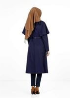 Tesettür giyim LACİVERT PELERİNLİ KUŞAKLI TRENÇKOT 1380-1