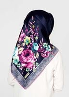 Tesettür giyim LACİVERT T 27605 Kenarı Çicek Desenli Eşarp