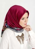 Tesettür giyim FUŞYA T 27605 Kenarı Çicek Desenli Eşarp