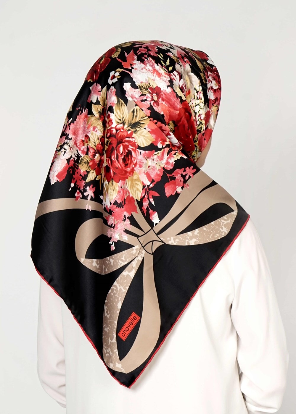 Tesettür giyim SİYAH T 27607 Fiyonk ve Çicek Desenli Eşarp