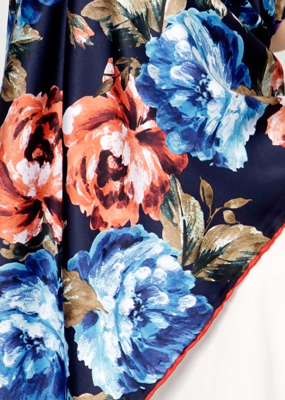 Tesettür giyim LACİVERT T 27613 Çicek Desenli Esarp