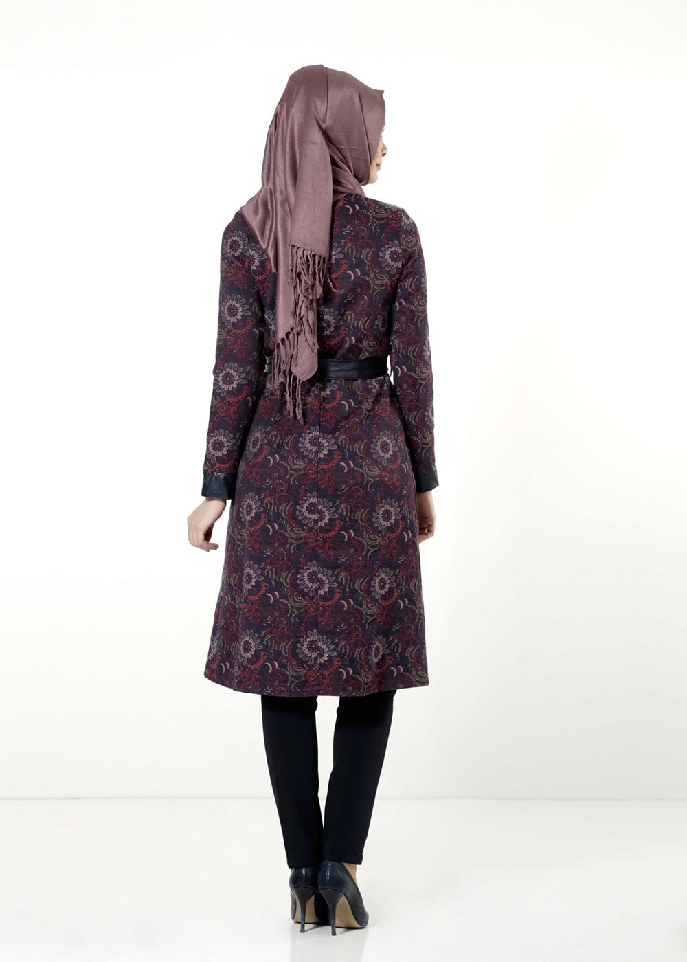 Tesettür giyim LACİVERT ÇİÇEK DESENLİ BİSİKLET YAKA TRENÇKOT 1039 