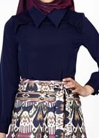 Tesettür giyim LACİVERT T 5538 Omuz Ve Kol Kısmı Güpürlü Bluz