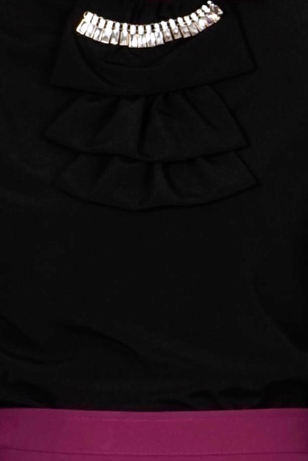 Tesettür giyim SİYAH YAKA DETAYLI AKSESUARLI BLUZ 5571 - TRENDTESETTÜR