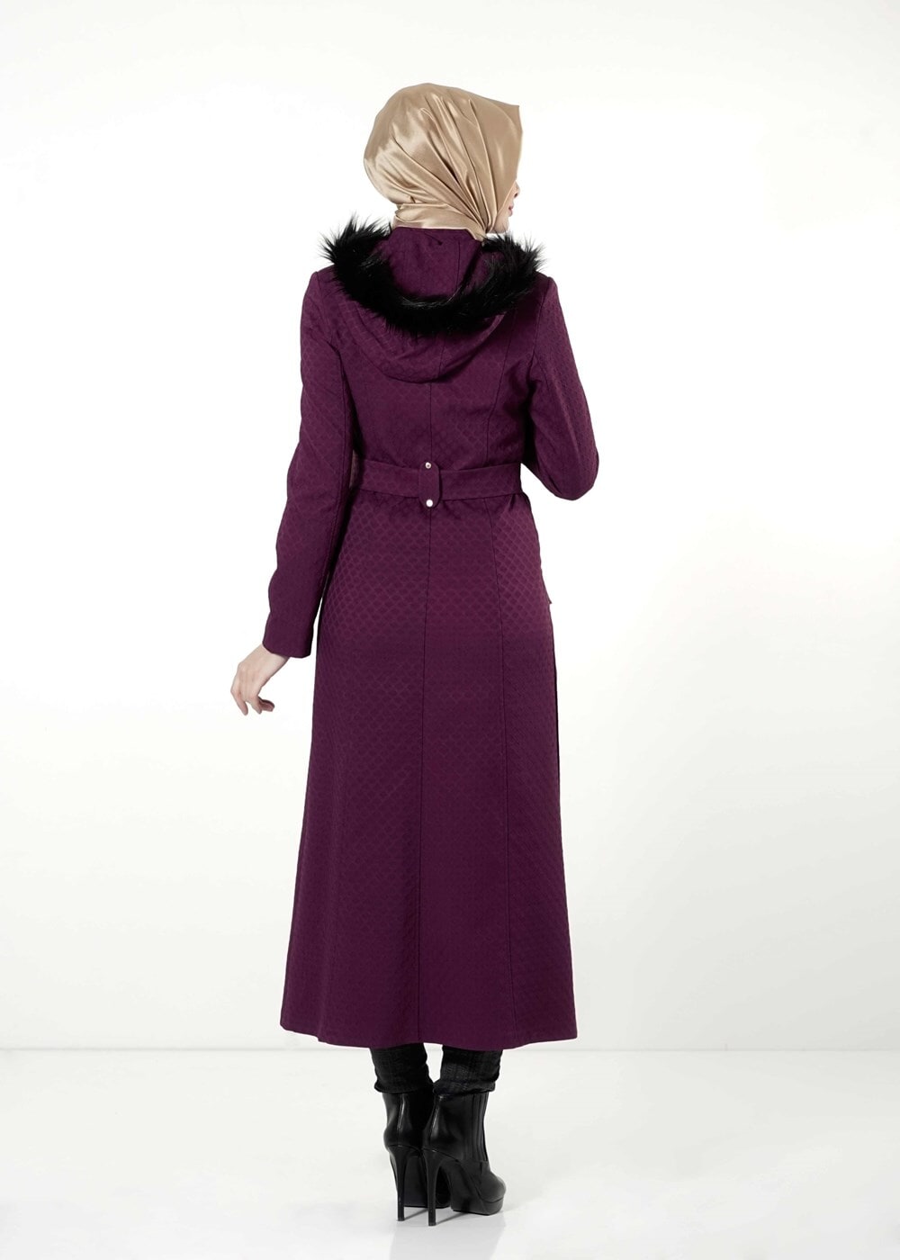 Tesettür giyim FUŞYA DESENLİ KAPÜŞONU KÜRKLÜ TRENÇKOT 3070 