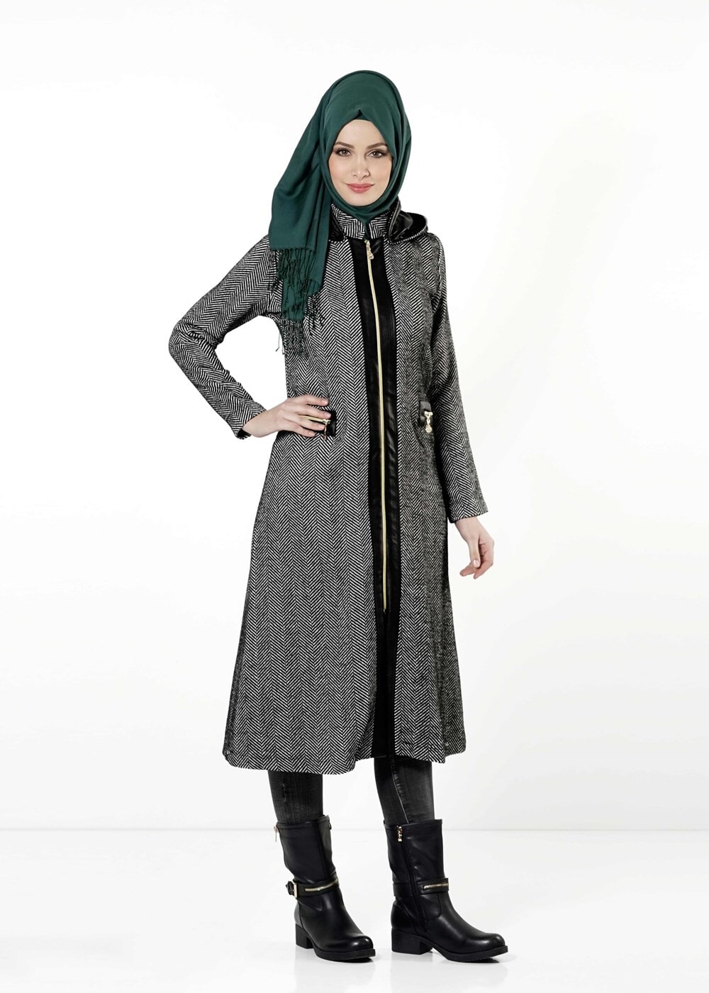 Tesettür giyim SİYAH FERMUARLI KAPÜŞONLU TRENÇKOT 6649