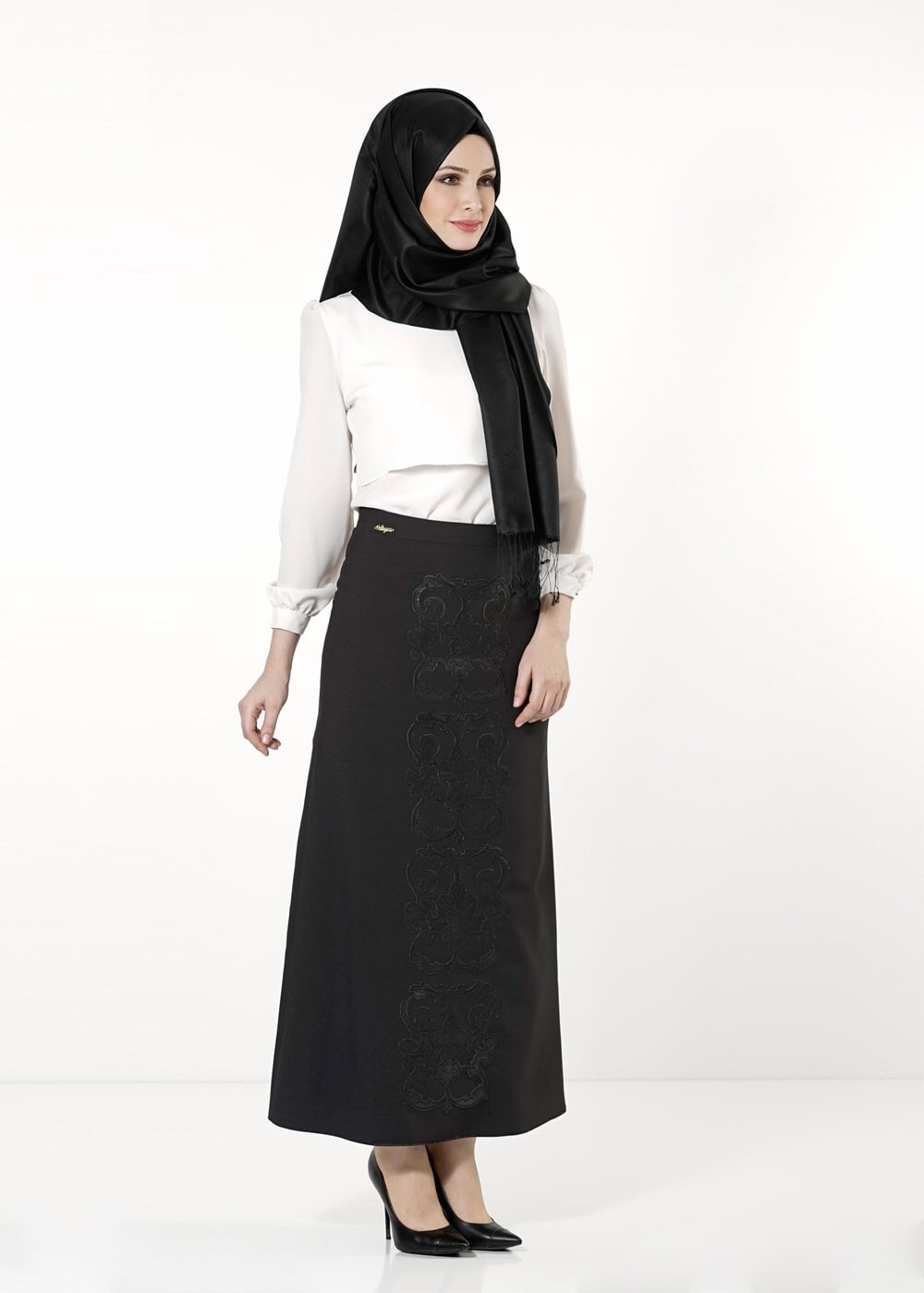 Tesettür giyim SİYAH DESENLİ ETEK 397 