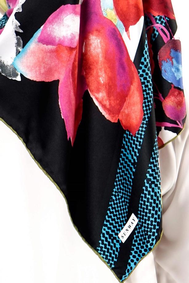 Hijab clothing BLACK T 27617 Çiçek Desenli Eşarp - TRENDTESETTÜR