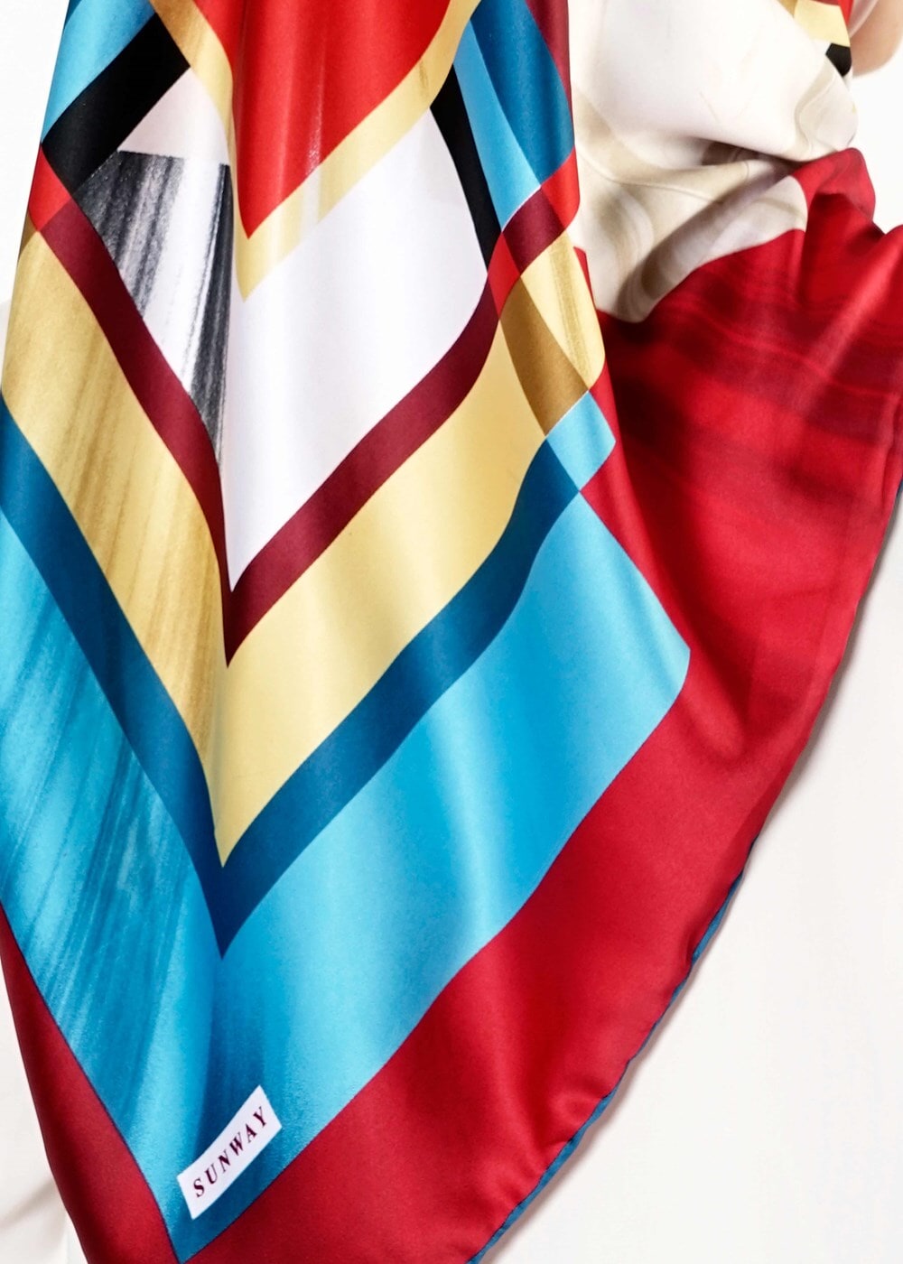 Tesettür giyim KIRMIZI T 27618 Geometrik Desenli Eşarp