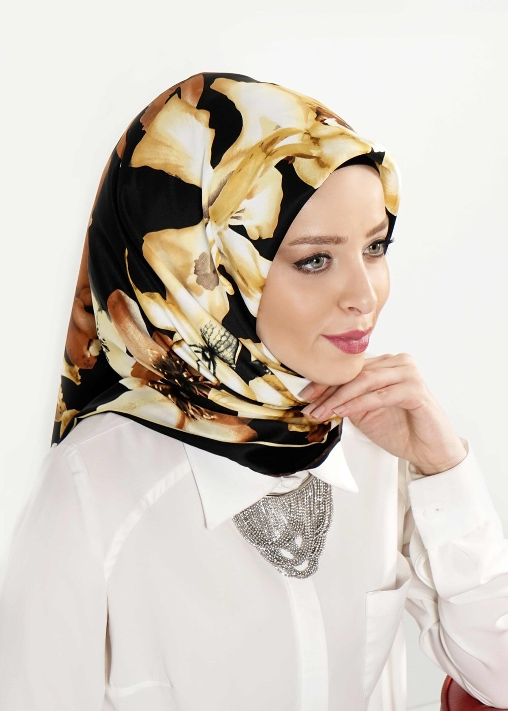 Tesettür giyim SİYAH T 27620 Çicek Desenli Eşarp