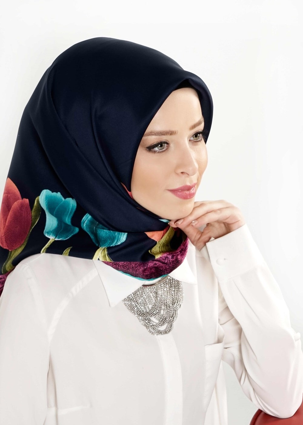 Tesettür giyim LACİVERT T 27624 Lale Desenli Eşarp