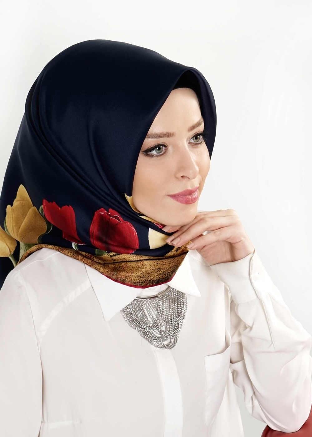 Tesettür giyim LACİVERT T 27624 Lale Desenli Eşarp