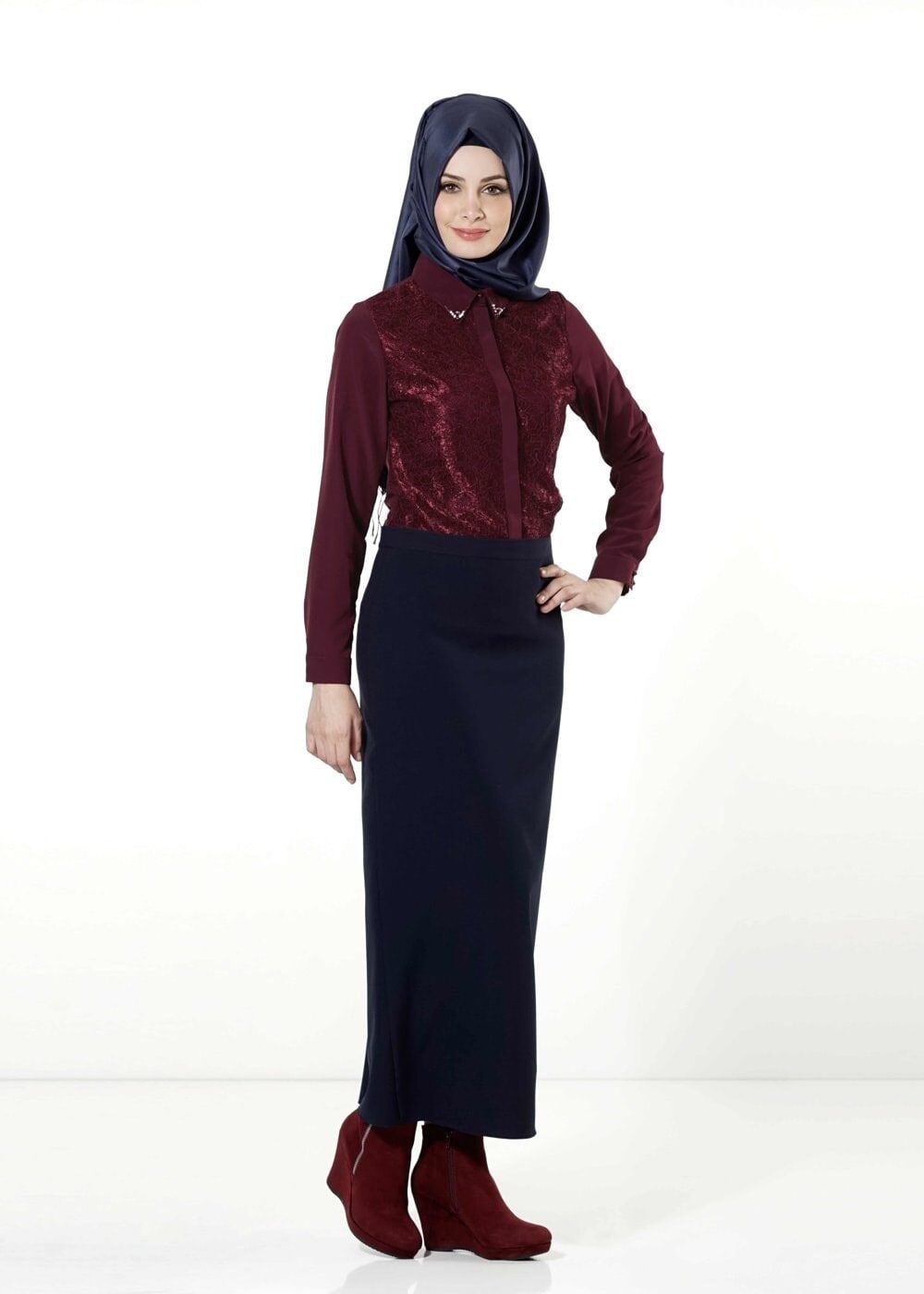 Vêtements hijab ROUGE BORDEAUX CHEMISIER EN DENTELLE 8655 
