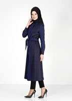 Tesettür giyim LACİVERT ETNİK DESEN DÜĞMELİ TRENÇKOT 7300 
