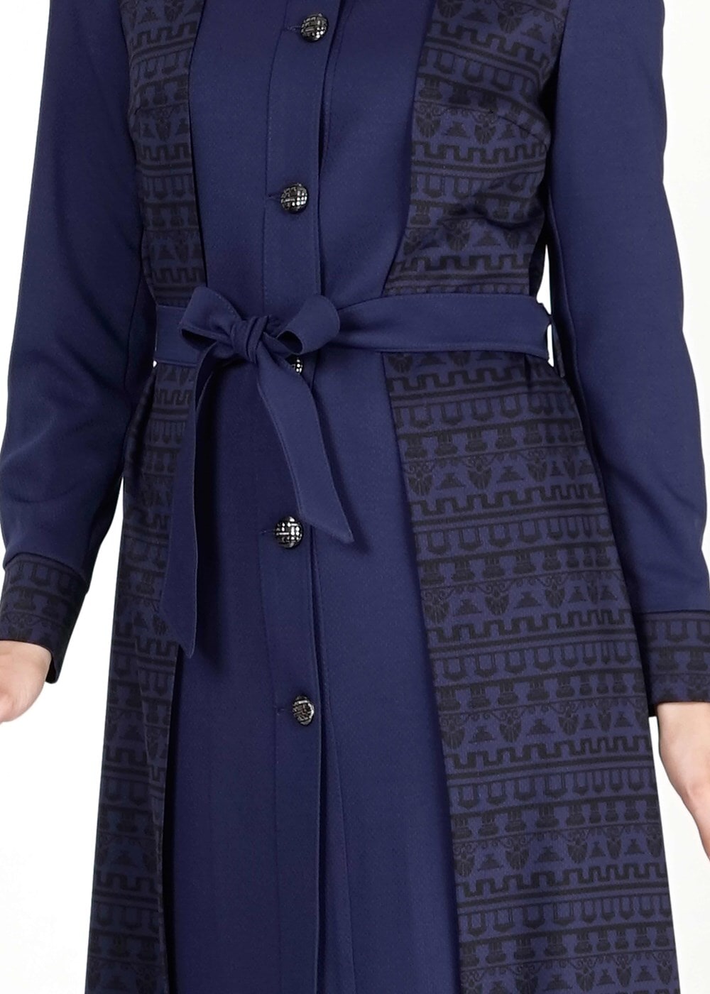 Tesettür giyim LACİVERT ETNİK DESEN DÜĞMELİ TRENÇKOT 7300 