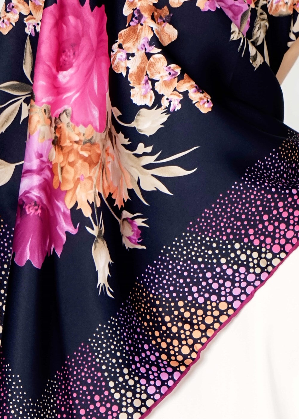 Tesettür giyim LACİVERT T 27603 Çicek Desenli Eşarp