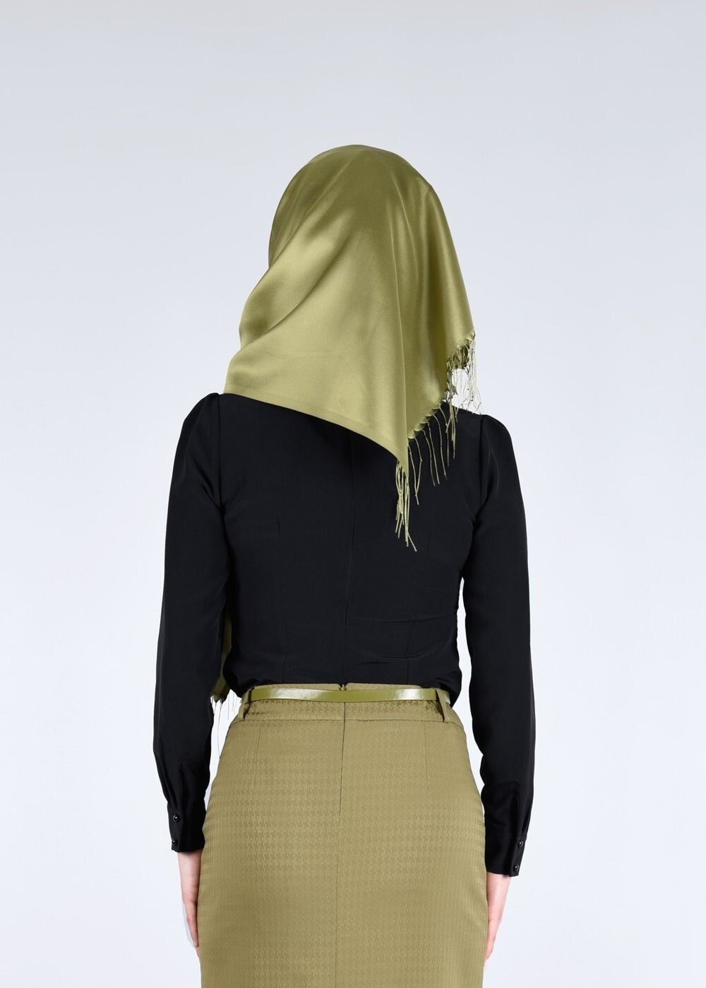 Tesettür giyim SİYAH GÜPÜR DETAYLI BONCUKLU BLUZ 4427 