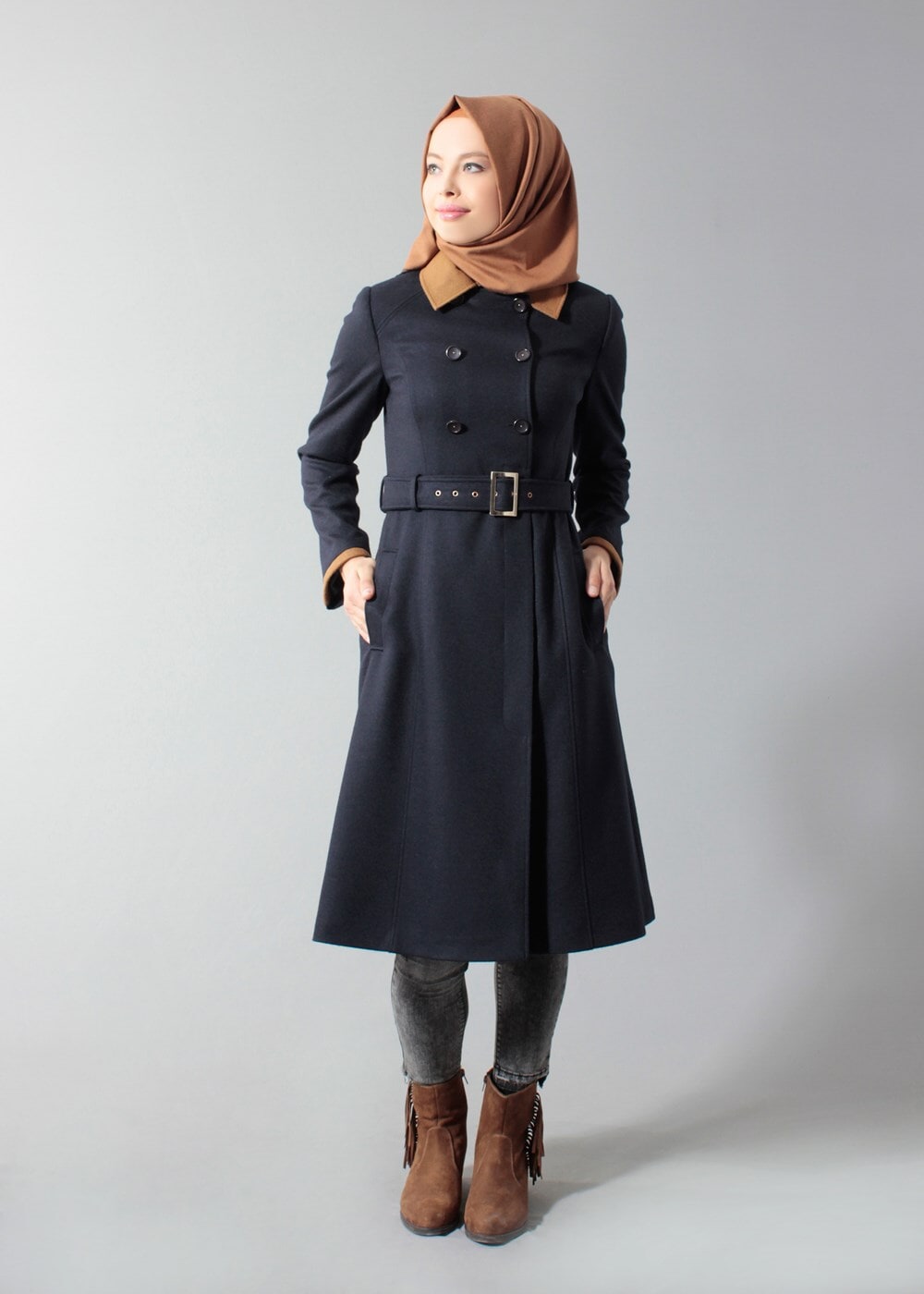 Tesettür giyim LACİVERT KEMERLİ DÜĞMELİ KABAN 9404