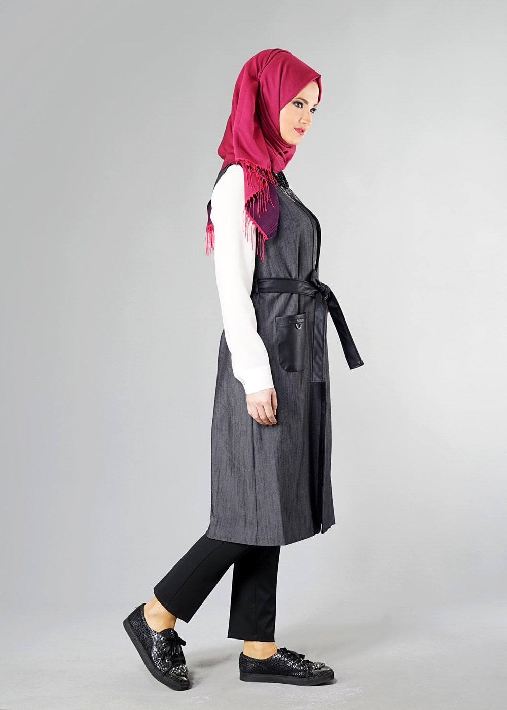 Tesettür giyim SİYAH DERİ DETAYLI YELEK 4193