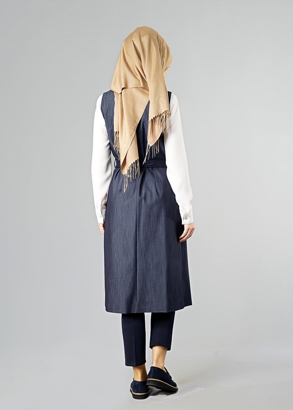 Tesettür giyim LACİVERT DERİ DETAYLI YELEK 4193