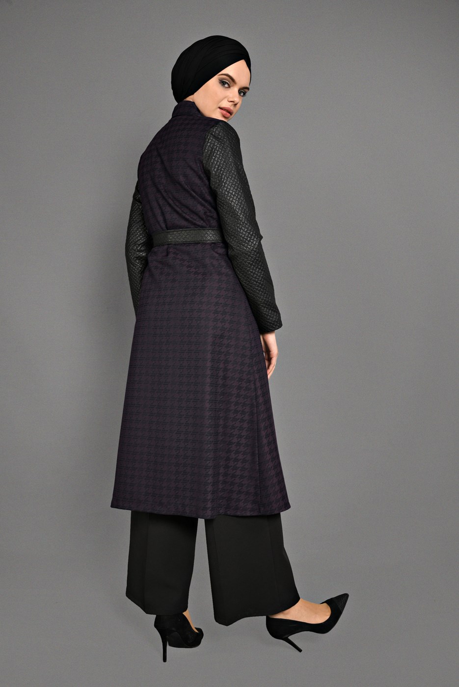 Tesettür giyim MÜRDÜM KAZAYAĞI DESENLİ DERİ KOLLU TRENÇKOT 1134 