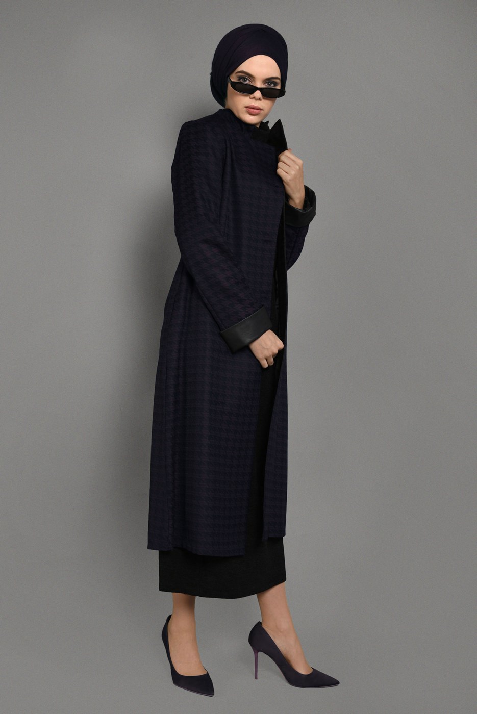 Tesettür giyim MÜRDÜM KAZAYAĞI DESENLİ DERİ DETAYLI TRENÇKOT 1145 