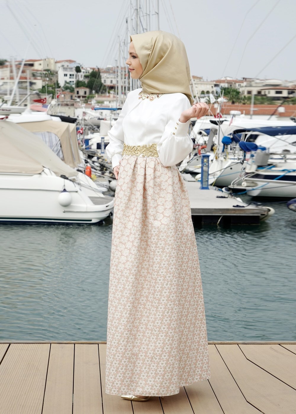 Tesettür giyim ALTIN YAKASI AKSESUARLI JAKAR ABİYE ELBİSE  5073 