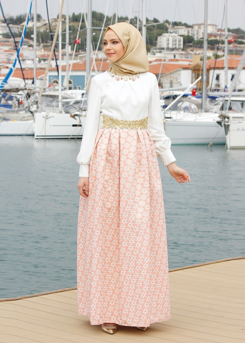 Tesettür giyim PUDRA YAKASI AKSESUARLI JAKAR ABİYE ELBİSE  5073 