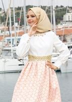 Tesettür giyim PUDRA YAKASI AKSESUARLI JAKAR ABİYE ELBİSE  5073 