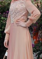 Tesettür giyim PUDRA PUL DETAYLI ŞİFON ABİYE ELBİSE 5086 
