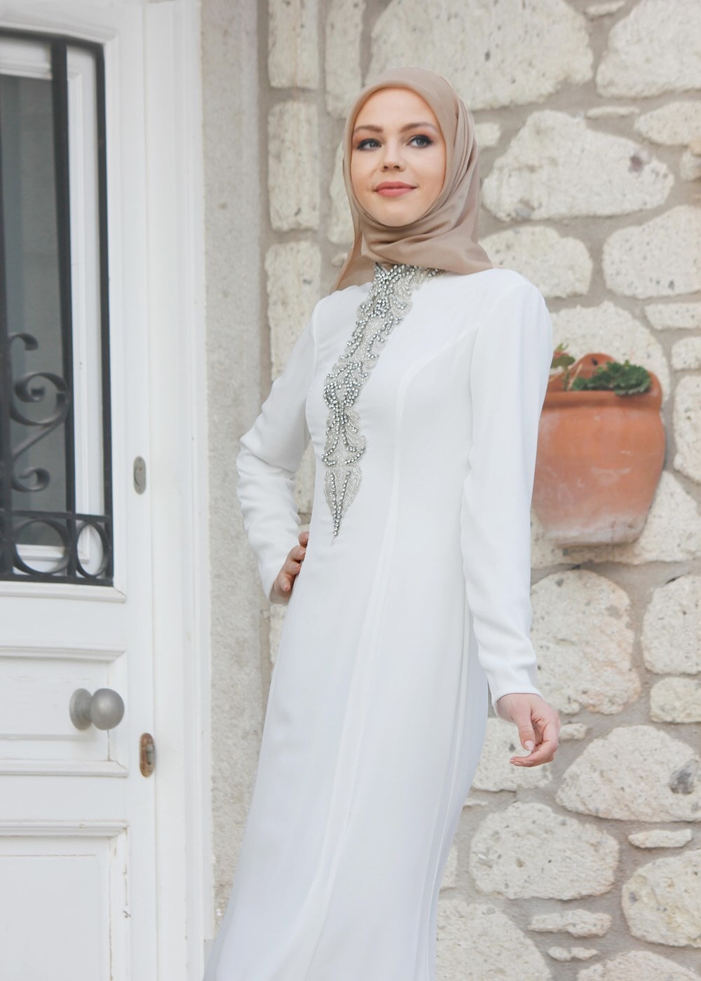 Tesettür giyim KREM TAŞ BONCUK DETAYLI ABİYE ELBİSE 5093 