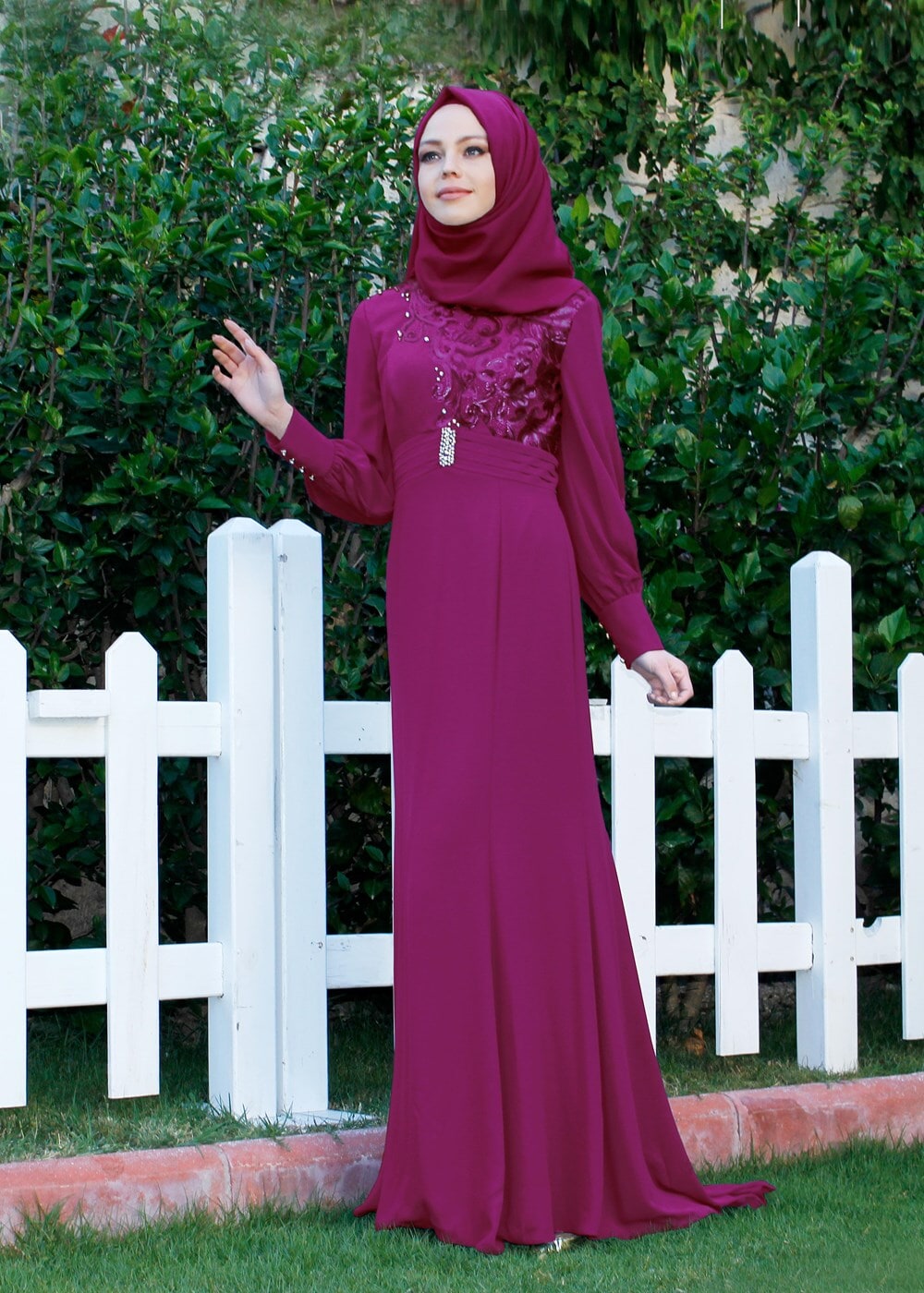 Tesettür giyim MOR GÜPÜR DETAYLI ABİYE ELBİSE 5096 