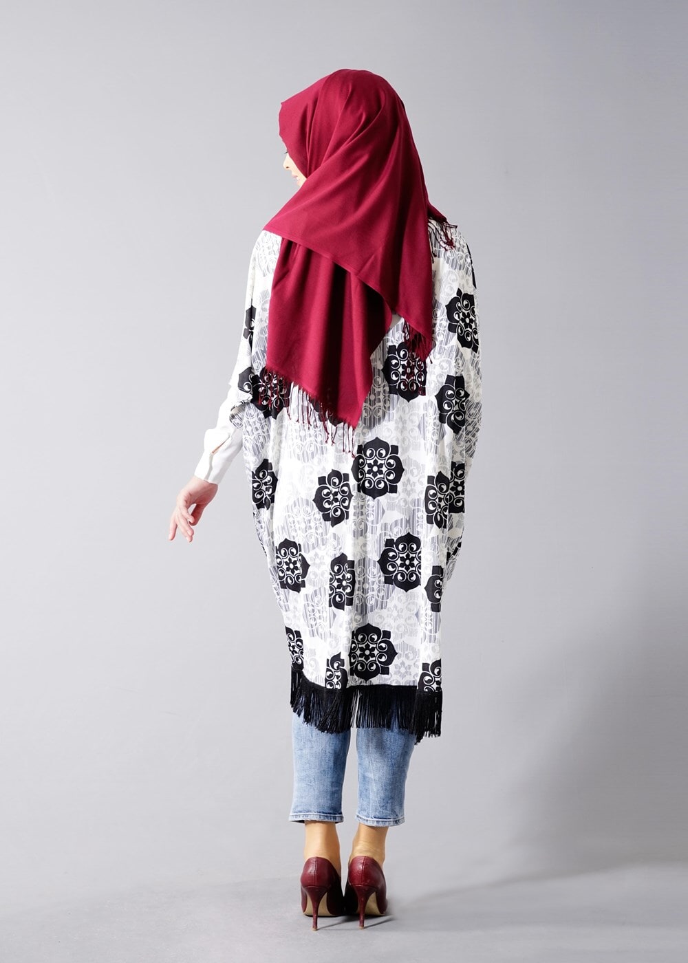 Tesettür giyim SİYAH PÜSKÜL DETAYLI DESENLİ CEKET 5798 