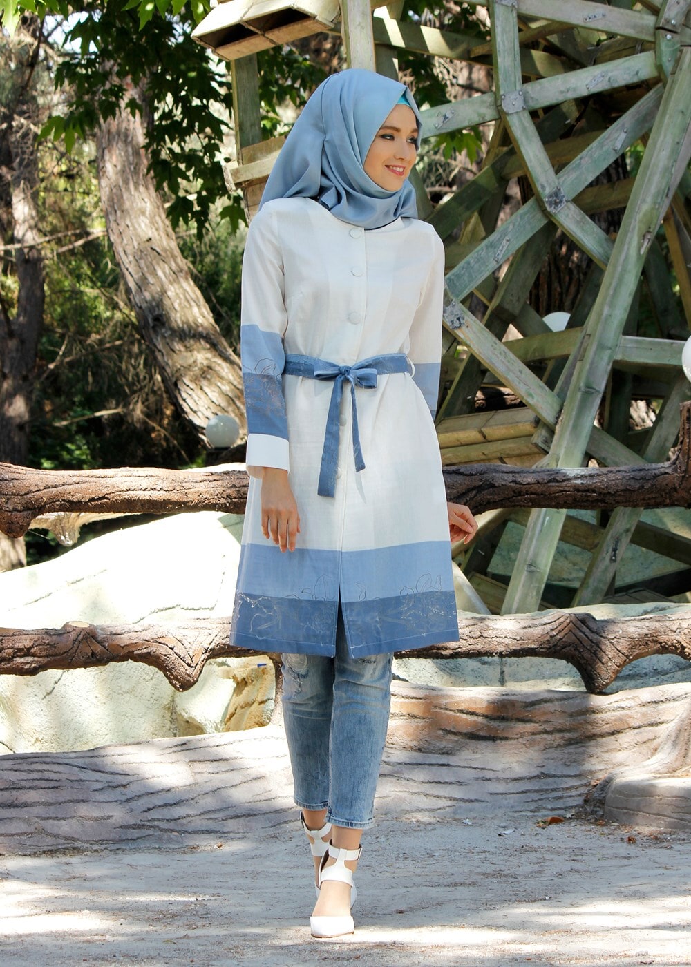 Vêtements hijab CRÈME T 169 Akkaya Fashion- Kuşaklı Trench