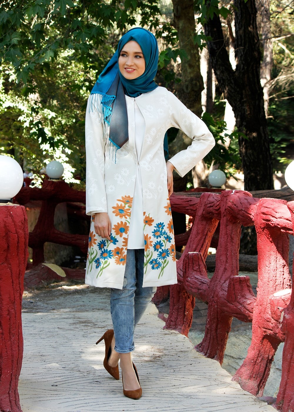 Vêtements hijab BEIGE T 214-1 Akkaya Fashion-Çiçek Desenli Klipsli Trench