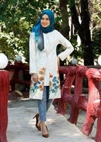 Vêtements hijab BEIGE T 214-1 Akkaya Fashion-Çiçek Desenli Klipsli Trench