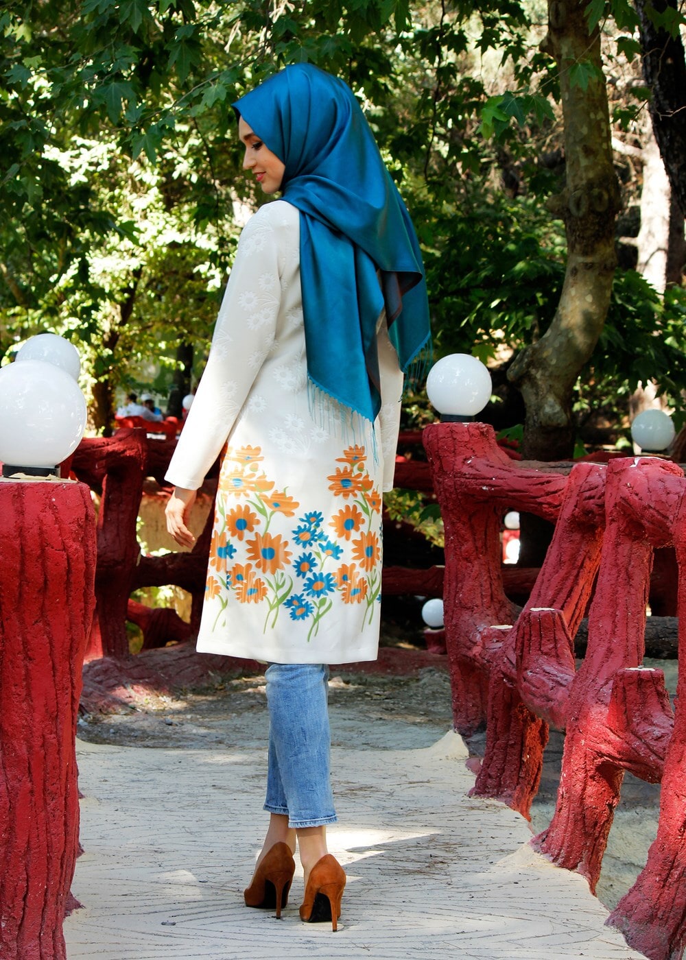 Vêtements hijab BEIGE T 214-1 Akkaya Fashion-Çiçek Desenli Klipsli Trench