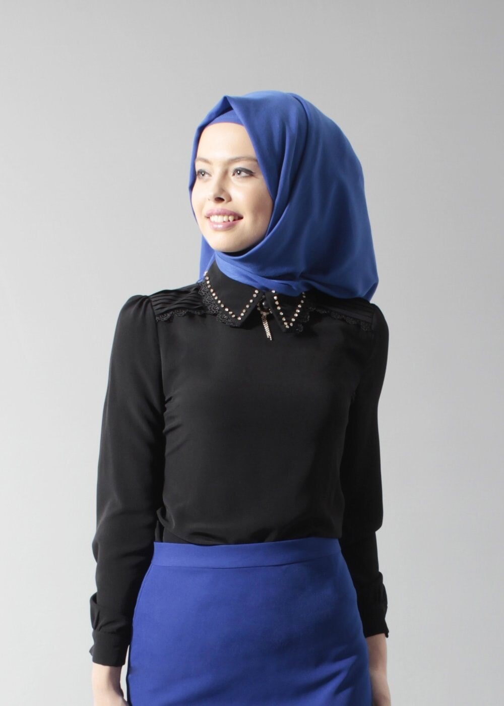 Tesettür giyim SİYAH TAŞ DETAYLI BLUZ 4437 