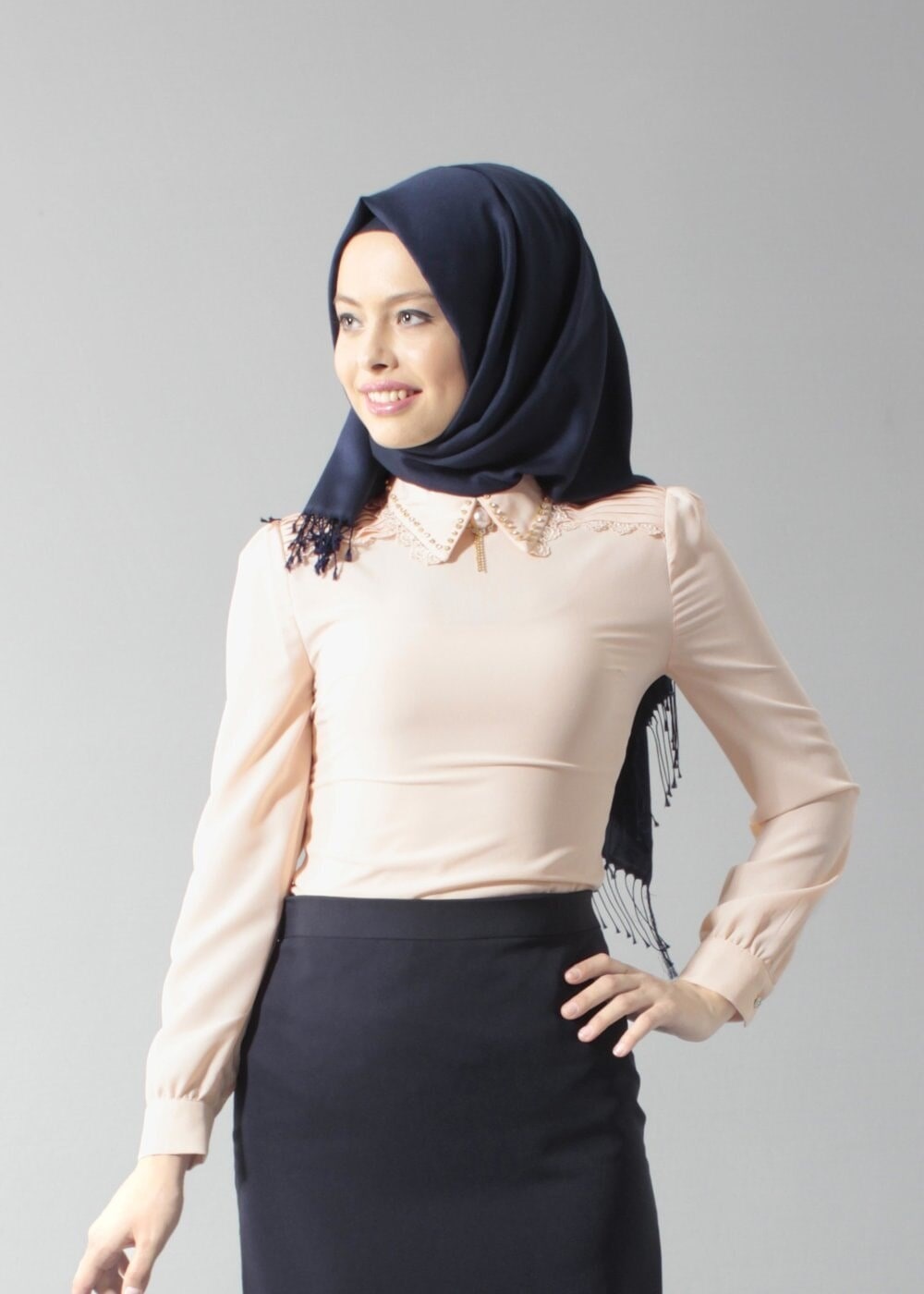 Tesettür giyim PUDRA TAŞ DETAYLI BLUZ 4437 