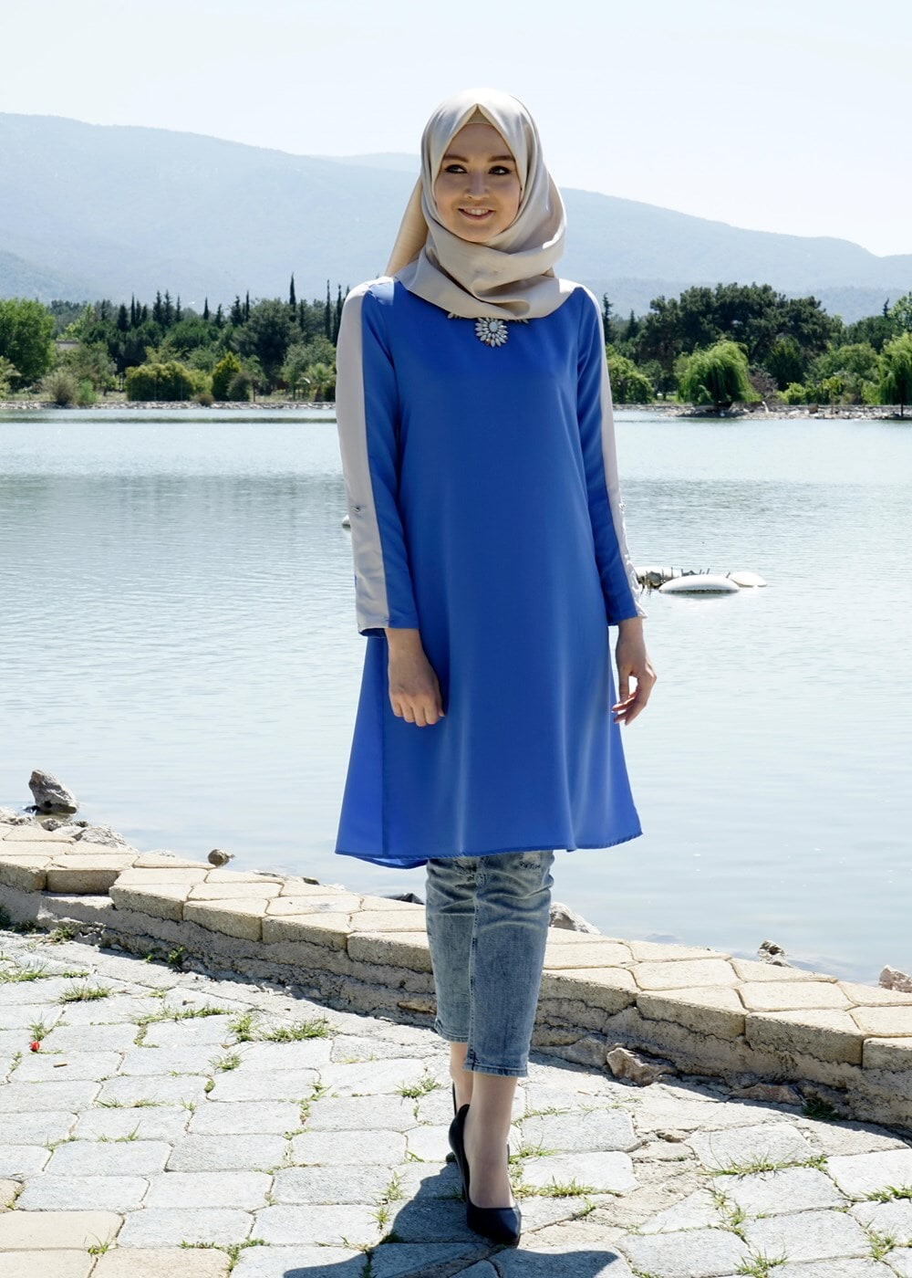 Tesettür giyim LACİVERT T 343 İpekzade Kolyeli Salaş Tunik