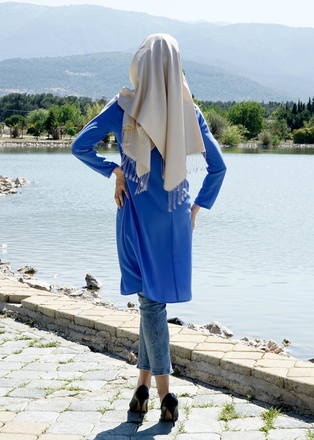 Tesettür giyim LACİVERT T 343 İpekzade Kolyeli Salaş Tunik